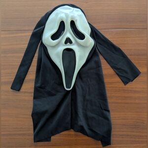 Vintage Scream Ghost Face Mask Easter Unlimited Fun World T Code With Wear